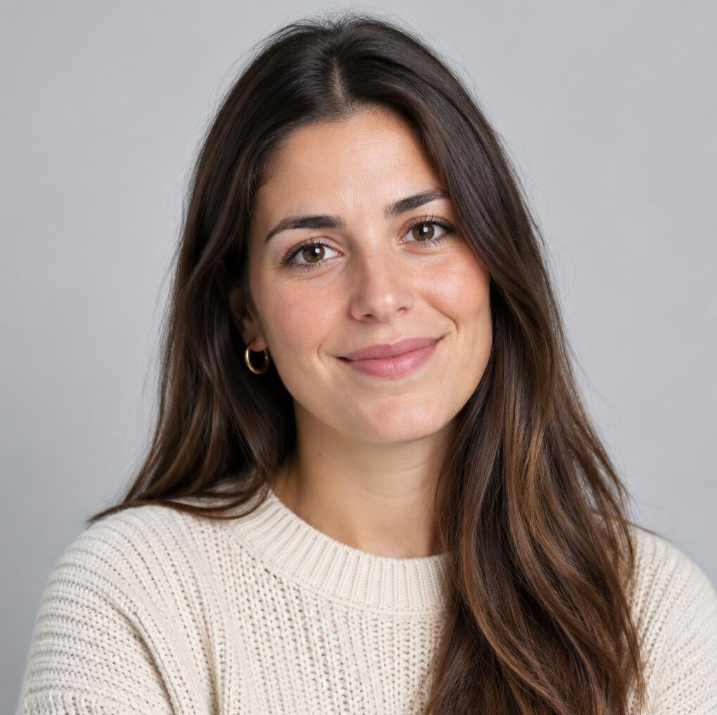 Portrait of a young Portuguese woman data journalist